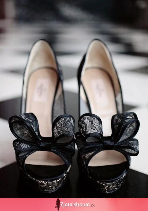 Koronkowe pantofelki od Valentino