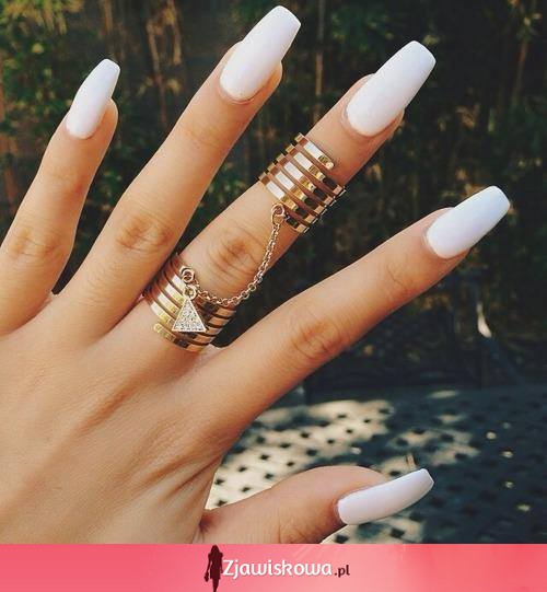 Biały manicure + złoto