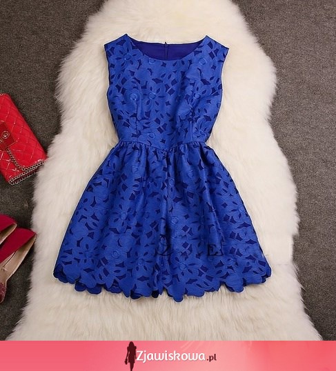 Kobaltowa sukienka