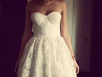 Koronkowa biała sukienka