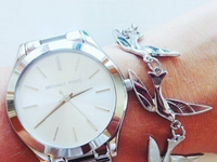 Piękny srebrny zegarek