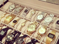 Ogromna kolekcja zegarków